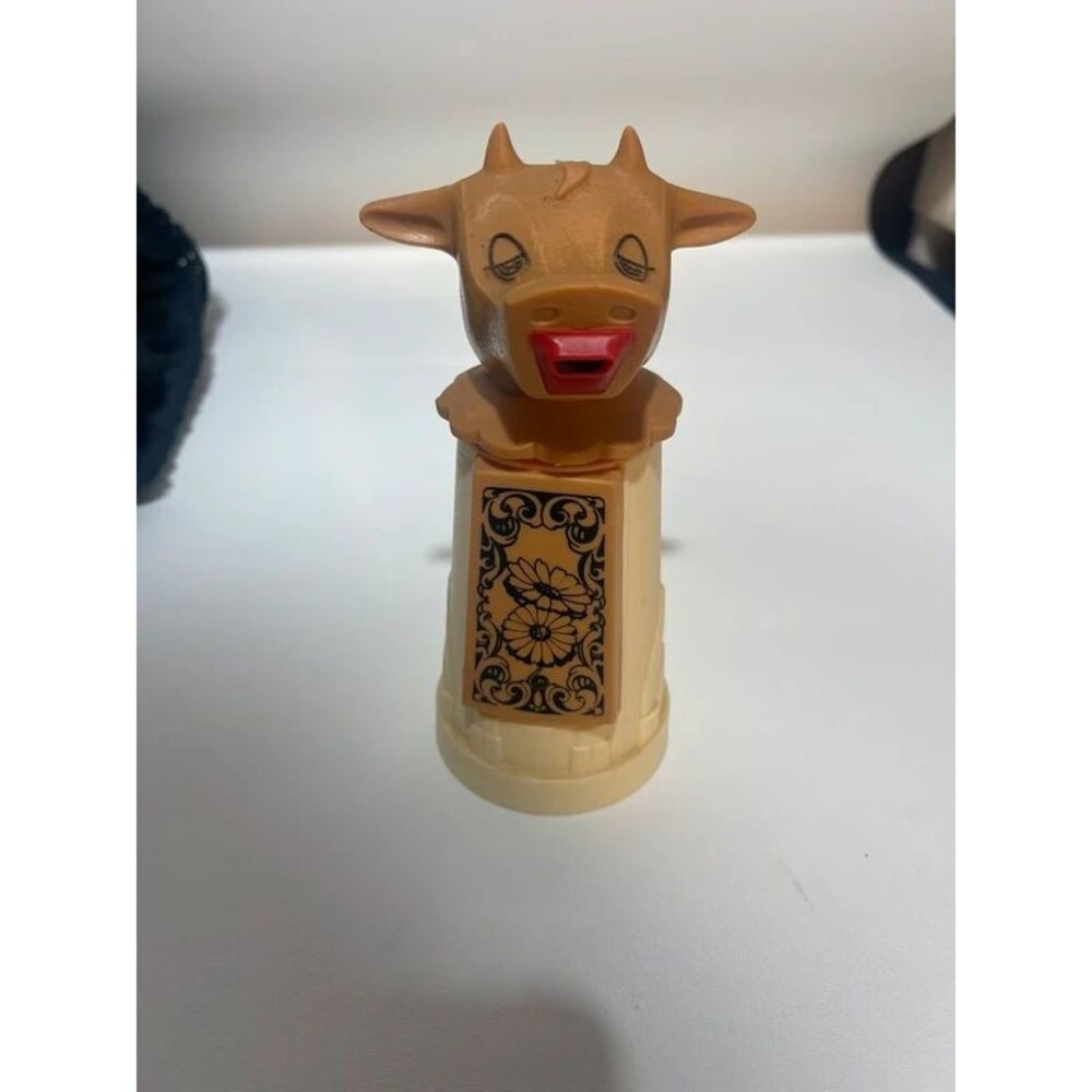 Vintage cow creamer whistle